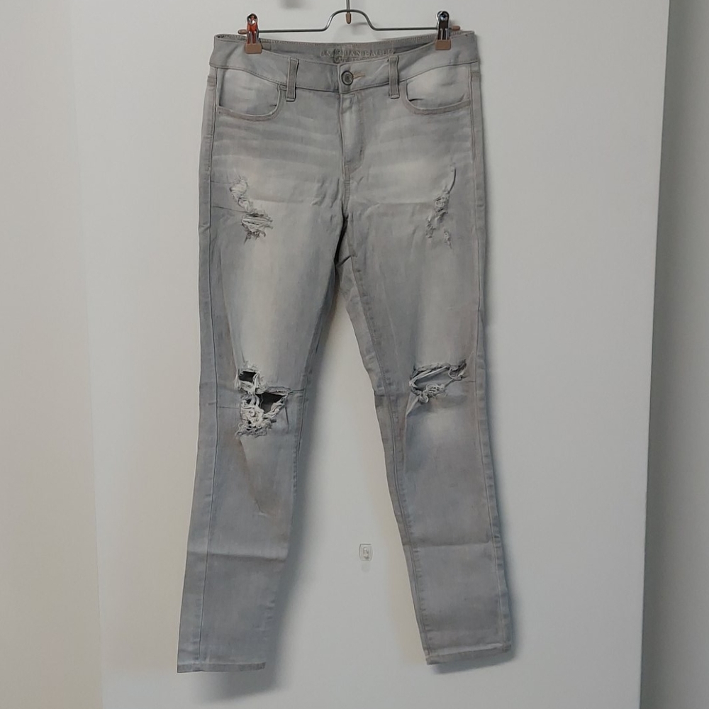 AE Distressed Gray Jeans